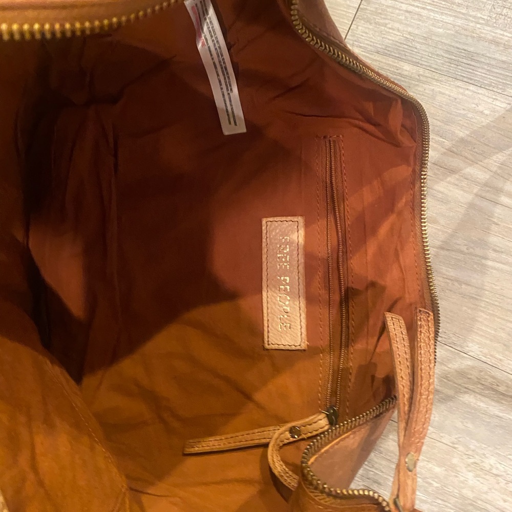 NWOT Free People Tan Studded Crescent Shoulder Bag - Picture 2 of 3